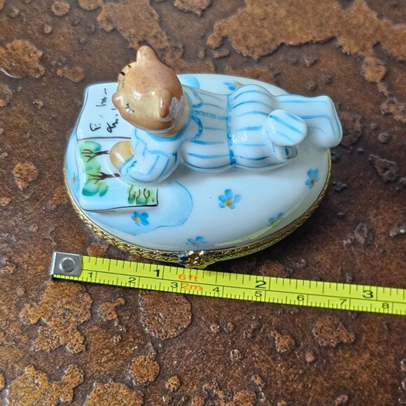 Limoges France Hand-Painted Porcelain Trinket Box Bear Reading Book - Picture 8 of 9